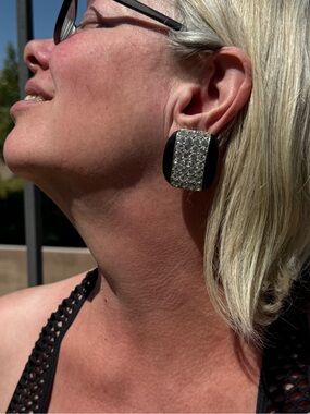 Gold & Black Vintage Crystal Dome Clip On Earrings - Elegant Women's Jewelry